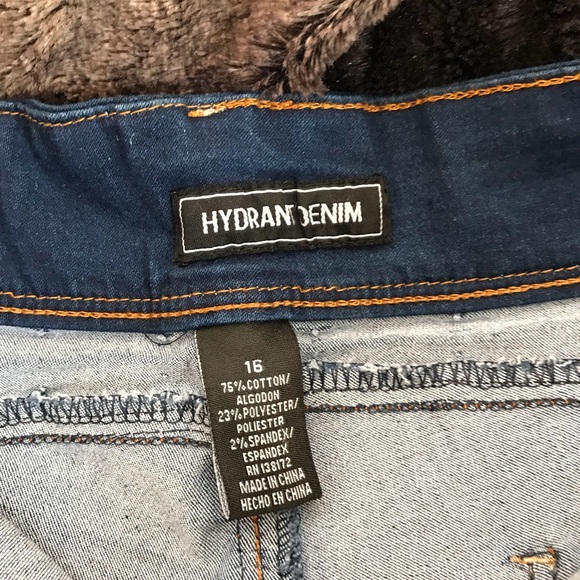 Jean Shorts. - Picture 4 of 5